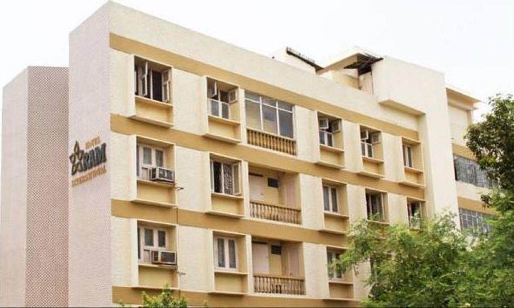 Hotel Ram International Pondicherry Exterior photo